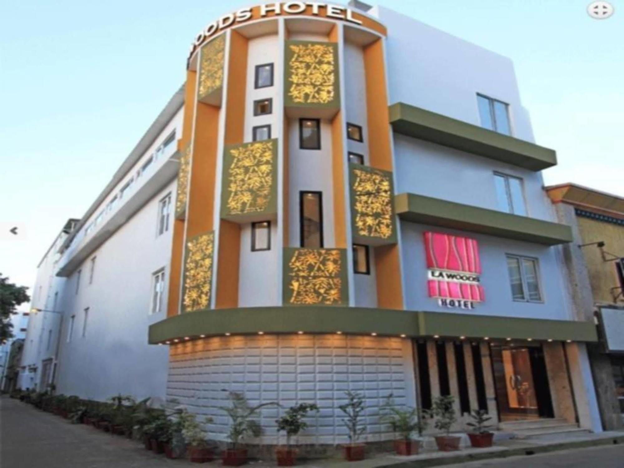 La Woods Hotel Τσενάι Εξωτερικό φωτογραφία