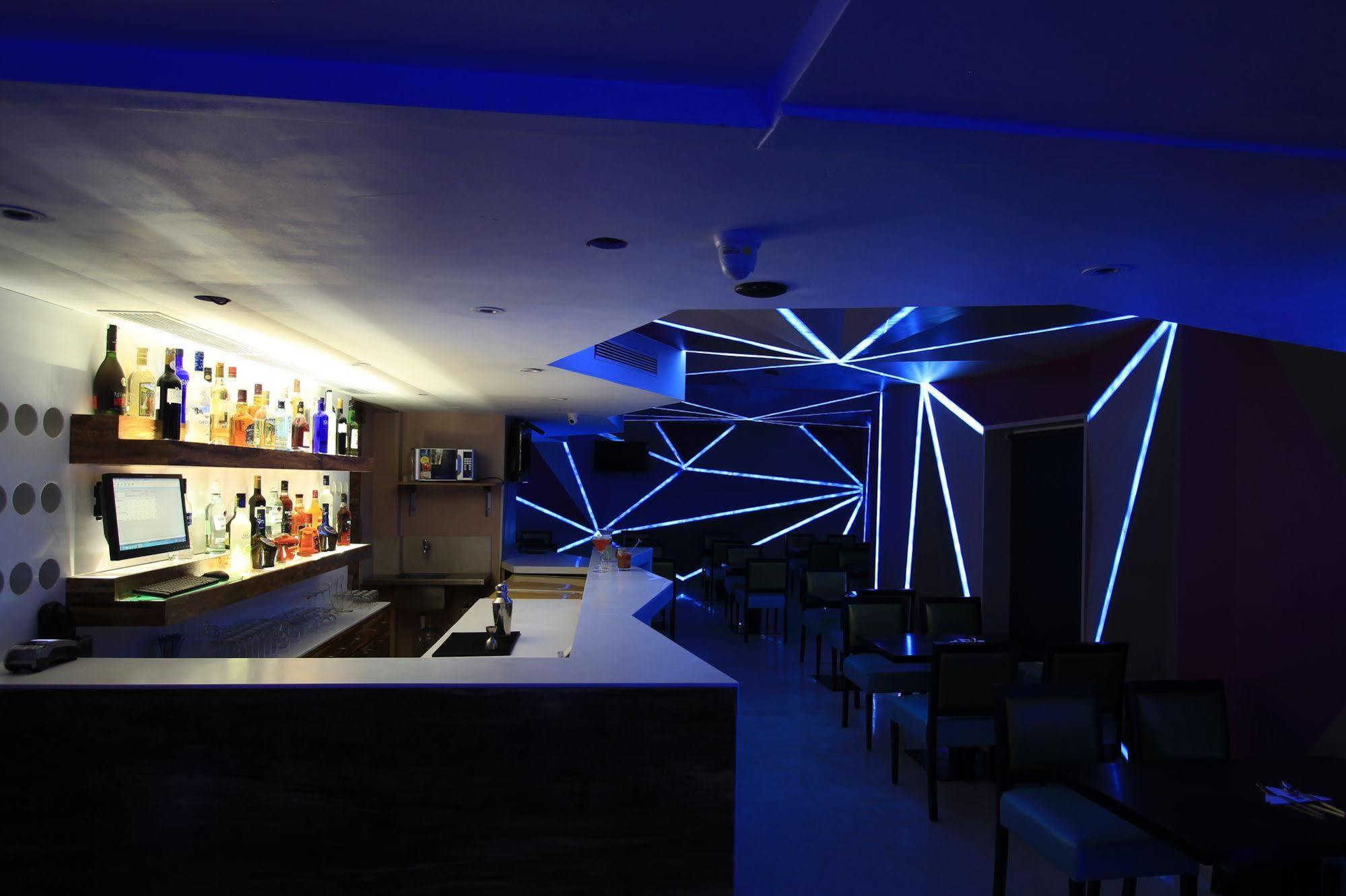 La Woods Hotel Τσενάι Εξωτερικό φωτογραφία