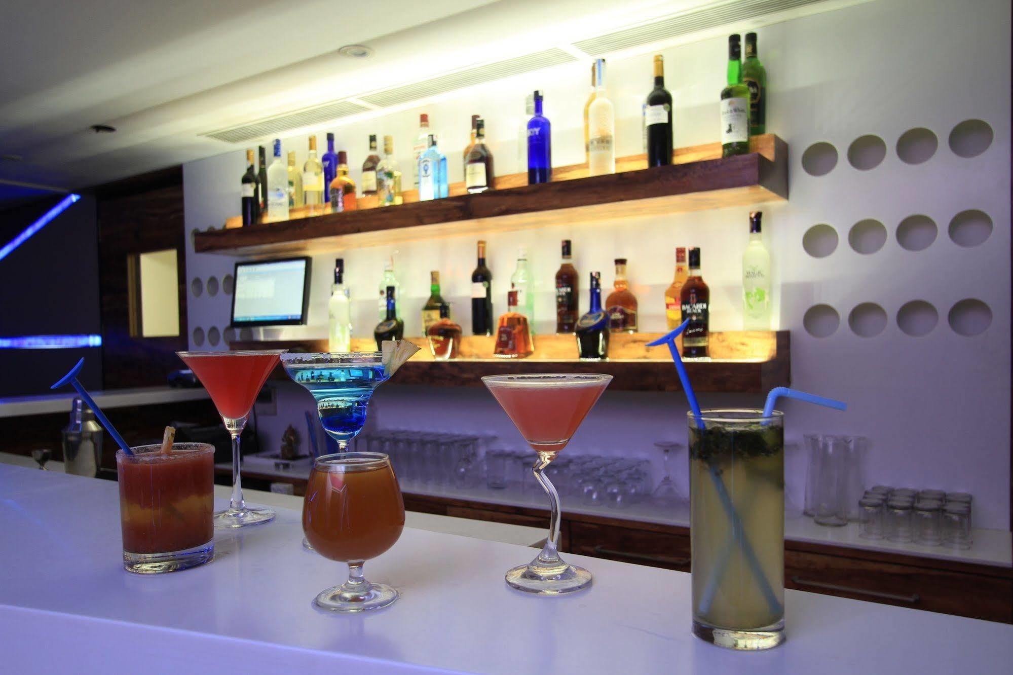 La Woods Hotel Τσενάι Εξωτερικό φωτογραφία
